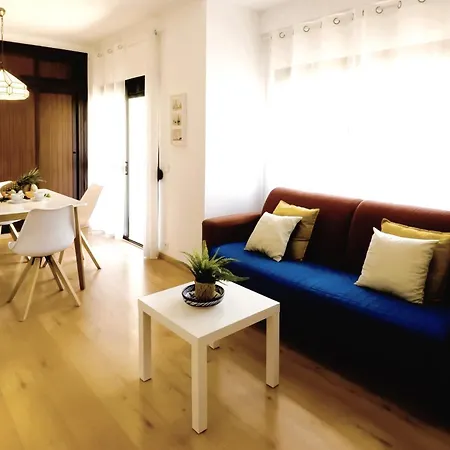Mediterraneo 508. Fantastic On The Beachfront With Sea Views. Lägenhet