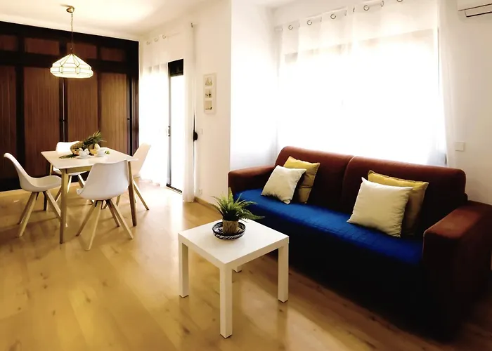 Mediterraneo 508. Fantastic On The Beachfront With Sea Views. Apartman