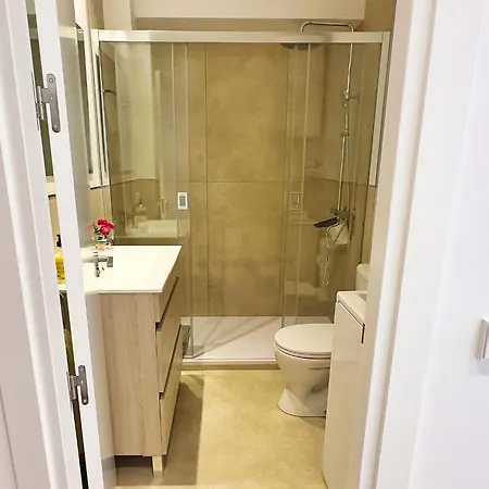 アパート Mediterraneo 508. Fantastic On The Beachfront With Sea Views. マルベーリャ