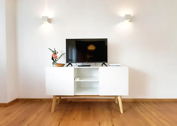 Mediterraneo 508. Fantastic On The Beachfront With Sea Views. 아파트 마르베야